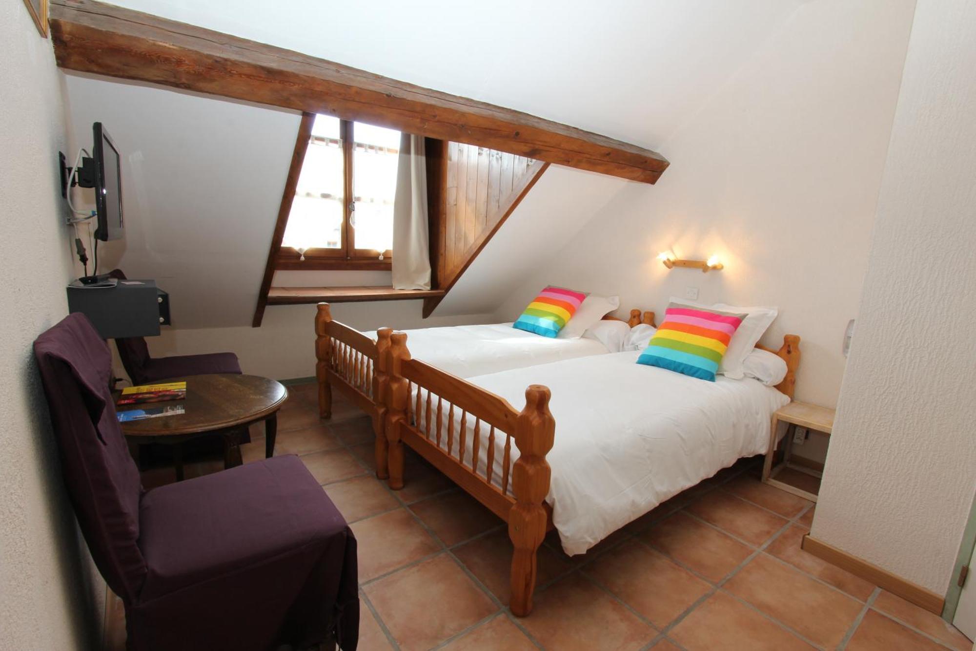 Auberge De L'Echauguette Mont-Dauphin Quarto foto